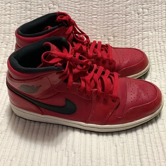 Air Jordan 1 Retro Mid-Top Men Gym Red Size 10 Classic Collectable Fan
